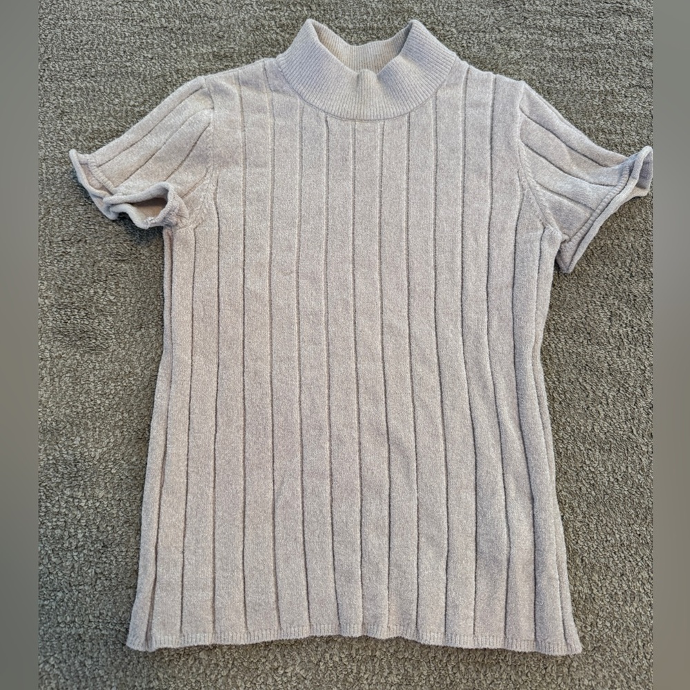 Zara oatmeal colored Ribbed Mock Neck Short Sleeve Sweater size medium